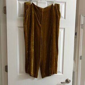 Velvet Wide-Leg Pants in Olive Gold